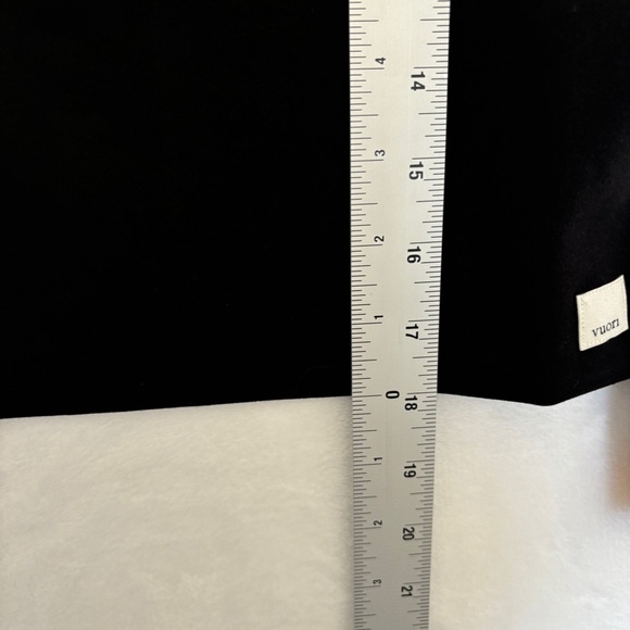 Vuori womens black all the feels tank crop racerback pullover size Large NWT - Picture 5 of 10